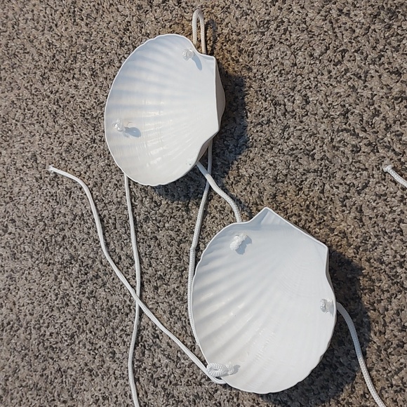 Toy Seashell Bra with cord - Picture 4 of 5